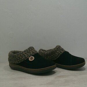 Clarks Black & Tan Sweater Collar Cozy Comfortable Suede Clog Size 6